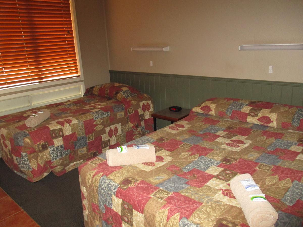 Barcaldine Country Motor Inn Bagian luar foto