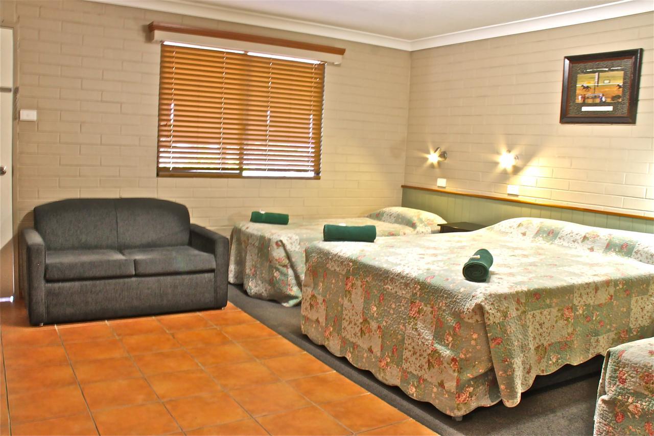 Barcaldine Country Motor Inn Bagian luar foto