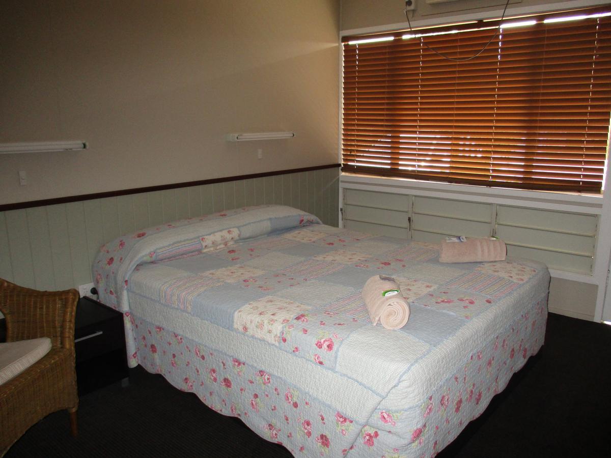 Barcaldine Country Motor Inn Bagian luar foto