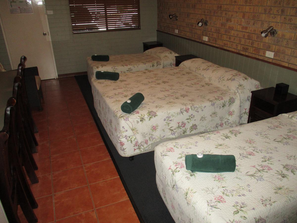 Barcaldine Country Motor Inn Bagian luar foto