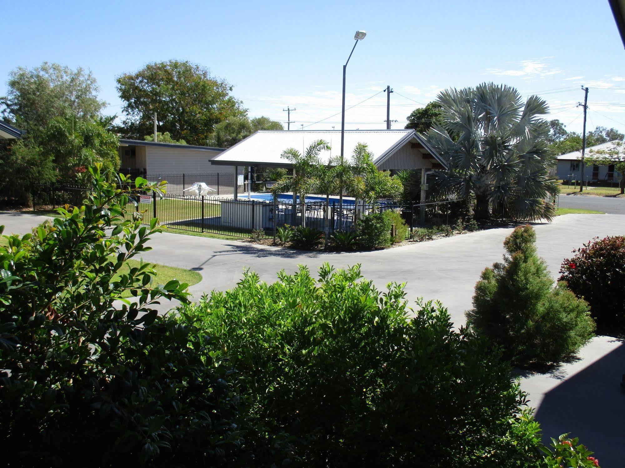 Barcaldine Country Motor Inn Bagian luar foto